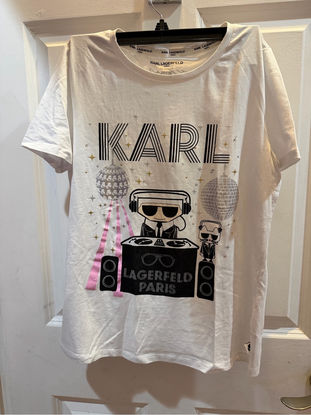 Karl Lagerfeld White Tee with Pink and Gold Graphic size XS
